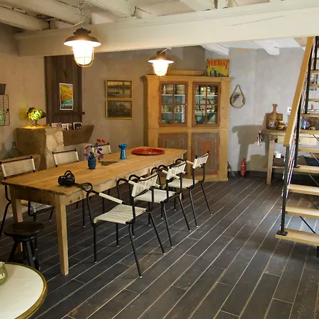 Couette-café Maison Du Figuier Lancié