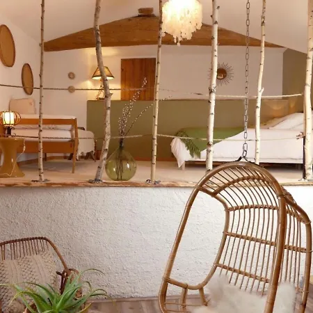 Couette-café Maison Du Figuier 3*