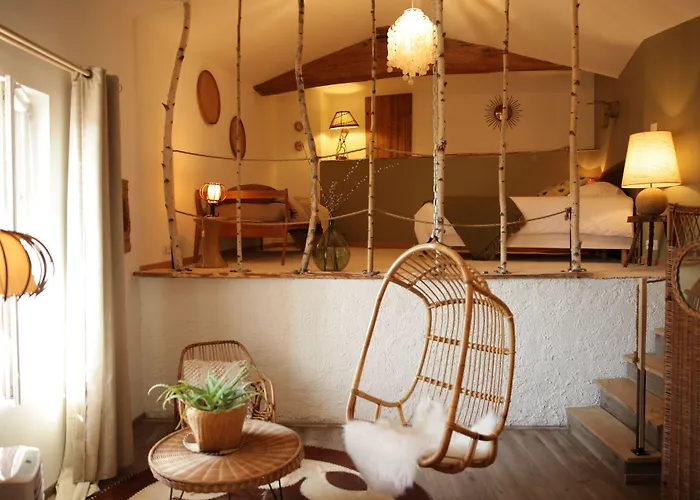 Maison Du Figuier Couette-café 3*
